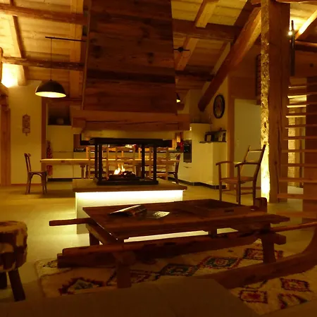 4* Pour 10 Pers. Avec Cheminee Et Bain Norvegien, Proche Pistes - - Fr-1-467-100